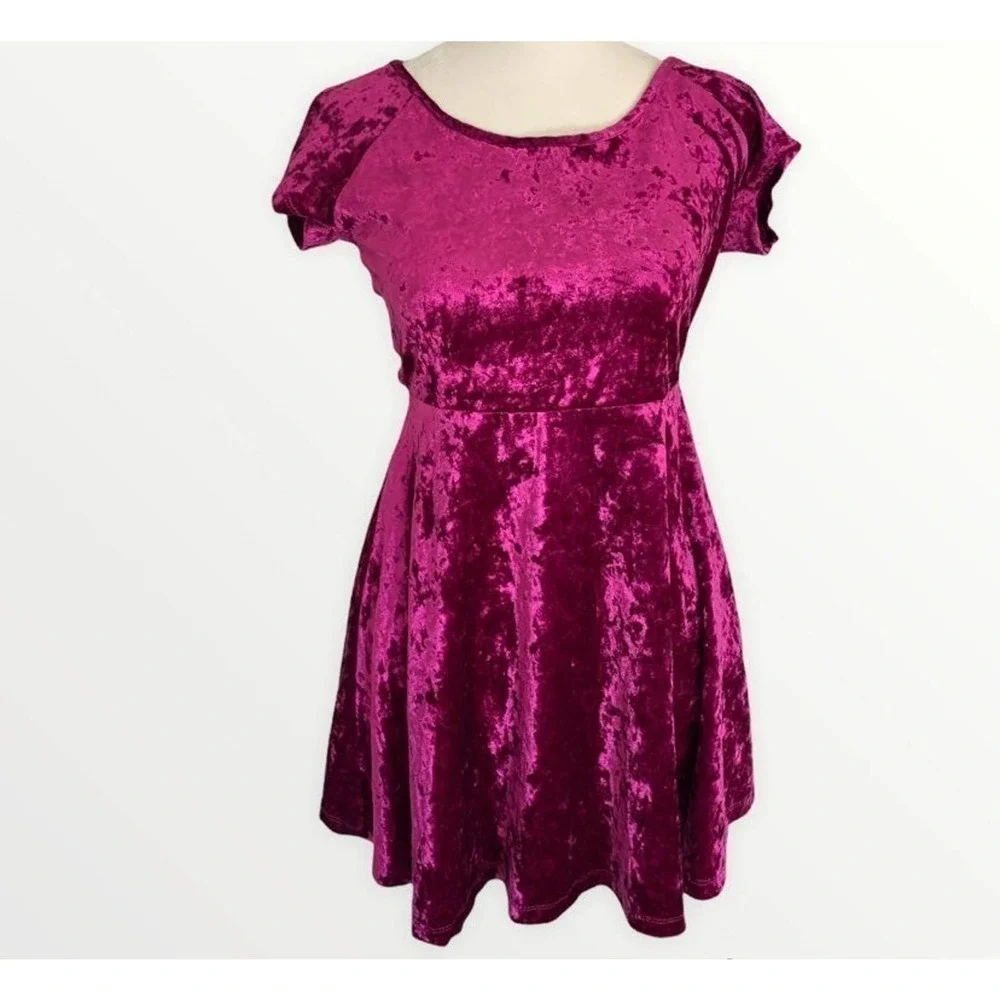 Forever 21 Pink Velvet Skater Style Back Cut-Out Mini Dress Size S